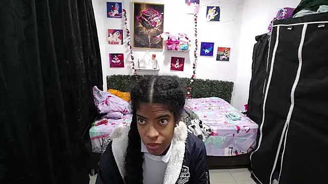 thianahorny online show from April 15, 12:45 pm