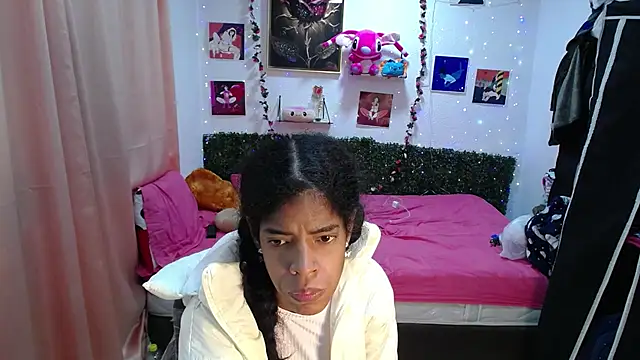 thianahorny online show from April 22, 12:50 pm