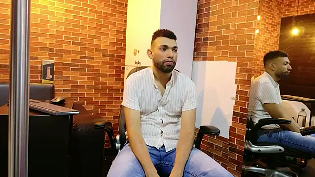 onlymen2025 online show from October 21, 7:58 pm