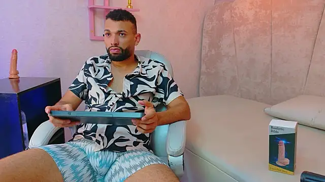 onlymen2025 online show from November 7, 7:47 pm