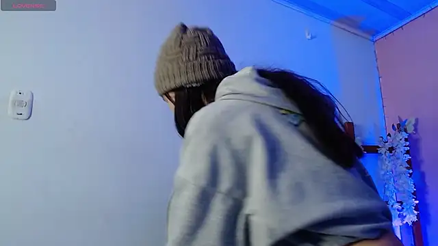 SweetRenata  online show from October 22, 11:21 am