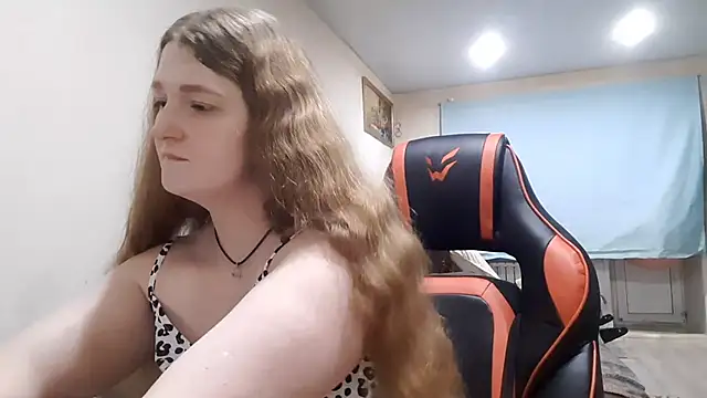 KissFlamee online show from November 3, 3:35 pm