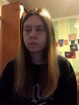 Snapshot of LunaVirelle chatting on October 21, 5:02 pm LunaVirelle online show from October 21, 5:02 pm