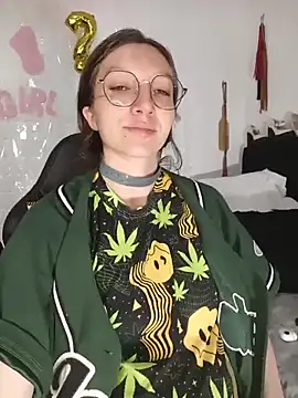 Lucy colee online show from April 21, 1:18 am