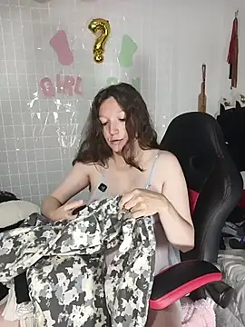 Lucy colee online show from April 22, 4:41 pm