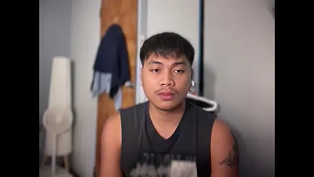 Snapshot of LuisitoJuancho55 chatting on November 27, 4:20 pm LuisitoJuancho55 online show from November 27, 4:20 pm