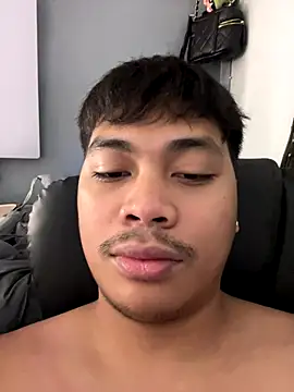 Snapshot of LuisitoJuancho55 chatting on November 28, 1:58 pm LuisitoJuancho55 online show from November 28, 1:58 pm