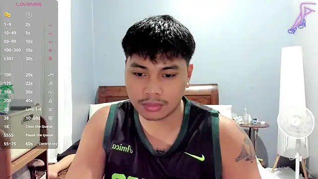 Snapshot of LuisitoJuancho55 chatting on November 30, 6:56 pm LuisitoJuancho55 online show from November 30, 6:56 pm