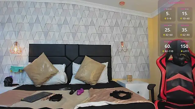 RousseWalker online show from December 17, 6:47 pm