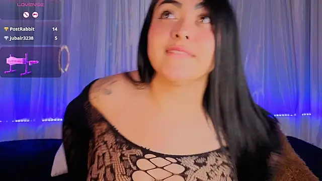 Victoria Jonhss online show from April 8, 12:10 am