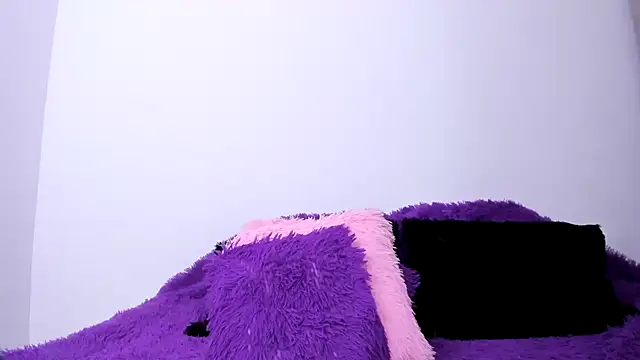 Snapshot of HeidyRousse chatting on October 19, 12:17 pm HeidyRousse online show from October 19, 12:17 pm