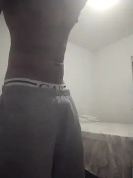 Snapshot of Picamacia20 chatting on February 7, 6:50 am Picamacia20 online show from February 7, 6:50 am