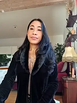 Snapshot of bianca_bellamy chatting on October 18, 8:37 am bianca bellamy online show from October 18, 8:37 am