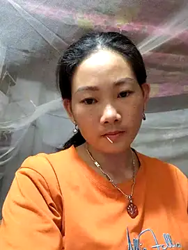 Snapshot of gio-thu chatting on June 20, 3:04 pm gio-thu online show from June 20, 3:04 pm
