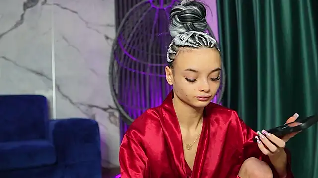 Snapshot of RachelRavee chatting on October 30, 5:20 am RachelRavee online show from October 30, 5:20 am