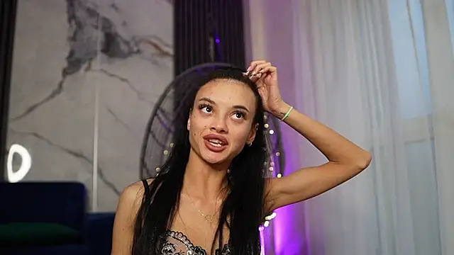 Snapshot of RachelRavee chatting on November 14, 5:28 am RachelRavee online show from November 14, 5:28 am