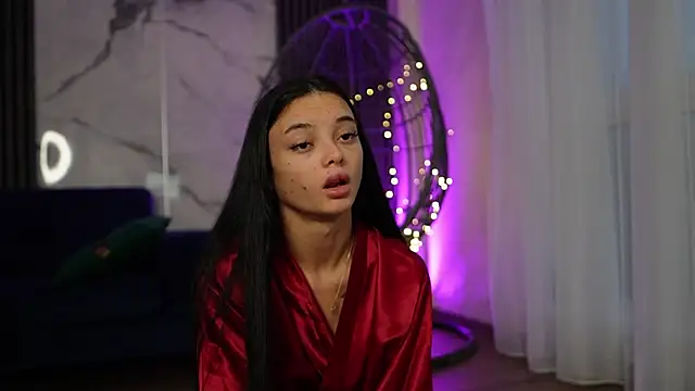 Snapshot of RachelRavee chatting on November 16, 5:13 am RachelRavee online show from November 16, 5:13 am