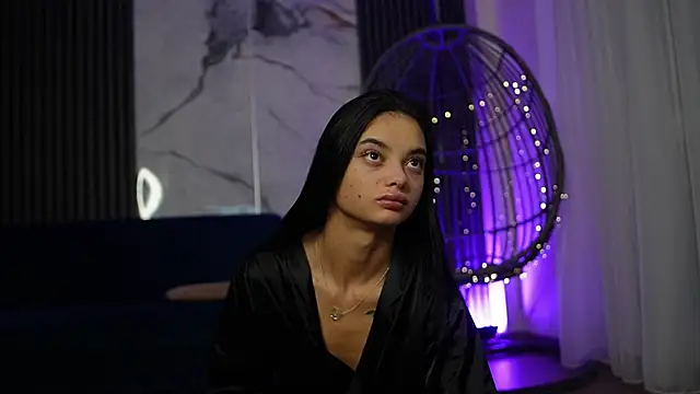 Snapshot of RachelRavee chatting on December 4, 5:17 am RachelRavee online show from December 4, 5:17 am