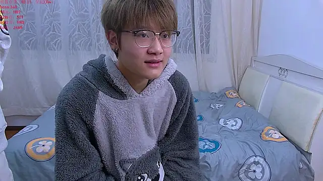 Snapshot of KK-cuteboy chatting on December 18, 10:10 am KK-cuteboy online show from December 18, 10:10 am