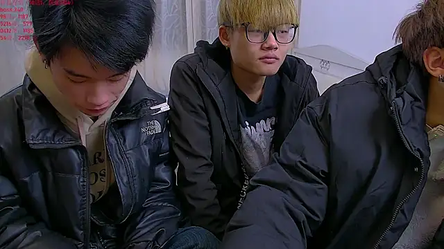 Snapshot of KK-cuteboy chatting on December 21, 10:33 am KK-cuteboy online show from December 21, 10:33 am