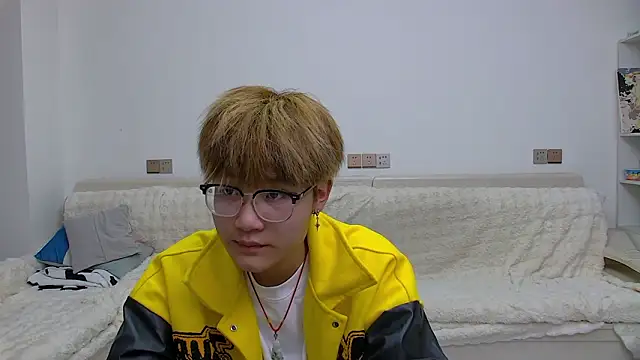 Snapshot of KK-cuteboy chatting on February 18, 11:17 am KK-cuteboy online show from February 18, 11:17 am