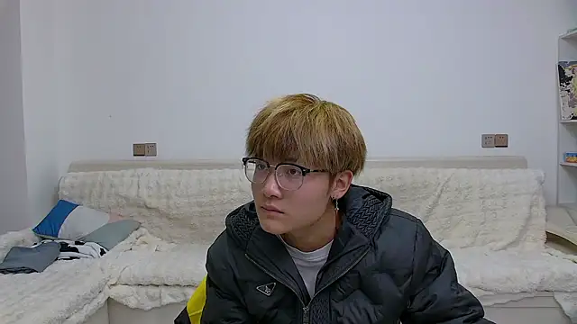 Snapshot of KK-cuteboy chatting on February 21, 10:27 am KK-cuteboy online show from February 21, 10:27 am