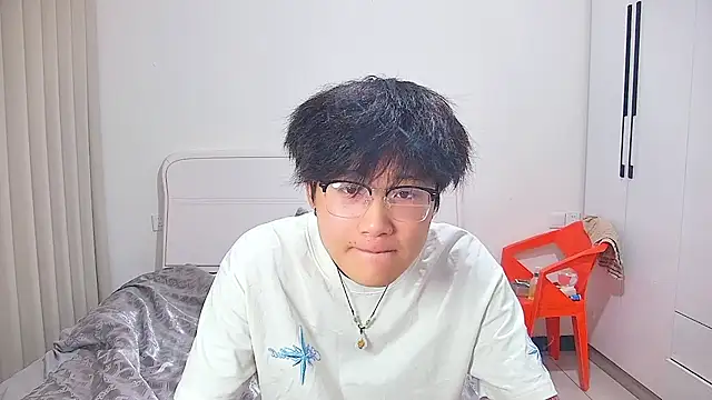 KK-cuteboy online show from June 1, 11:56 am