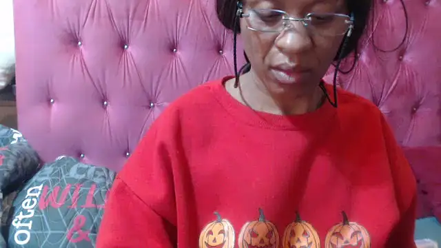 kinkyboobs12 online show from July 12, 6:15 am