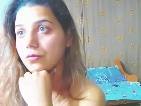 MadisonCharm online show from April 19, 8:11 pm