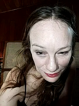 Snapshot of JulieSqualor81 chatting on March 25, 2:28 am JulieSqualor81 online show from March 25, 2:28 am