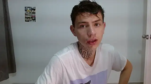 Snapshot of hot_teo_ chatting on December 3, 11:08 am hot teo online show from December 3, 11:08 am