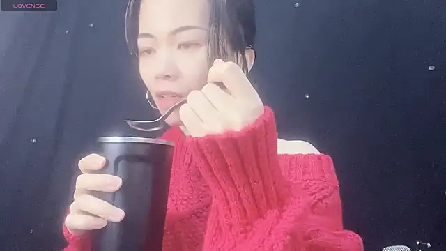 Snapshot of Lynnalltop-165-KeKe chatting on November 5, 12:43 am Lynnalltop-165-KeKe online show from November 5, 12:43 am