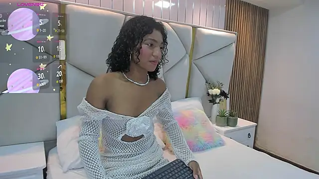 Snapshot of rebeca_brown_ chatting on May 17, 11:39 am rebeca brown online show from May 17, 11:39 am