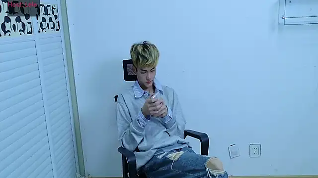 sexyboy-lele online show from October 17, 12:52 pm