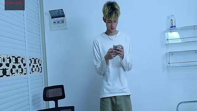 sexyboy-lele online show from October 20, 12:05 pm