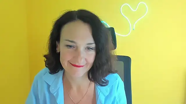 Snapshot of Rosie_Rosee chatting on October 20, 11:21 am Rosie Rosee online show from October 20, 11:21 am