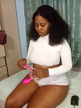 Snapshot of Sexypeaches chatting on October 15, 9:26 pm Sexypeaches online show from October 15, 9:26 pm