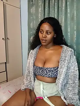 Snapshot of Sexypeaches chatting on October 16, 5:25 pm Sexypeaches online show from October 16, 5:25 pm