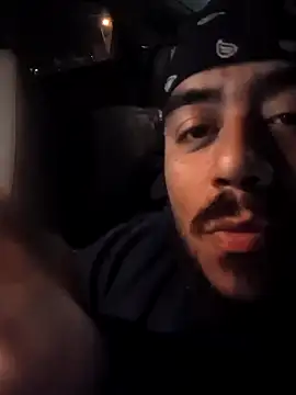 Papiguillermo online show from October 27, 1:42 am