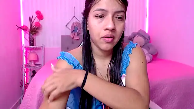 Snapshot of zara_cute chatting on April 24, 12:18 pm zara cute online show from April 24, 12:18 pm