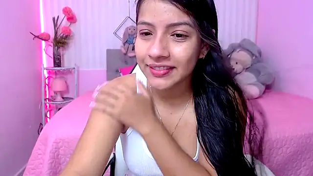 Snapshot of zara_cute chatting on April 25, 12:19 pm zara cute online show from April 25, 12:19 pm