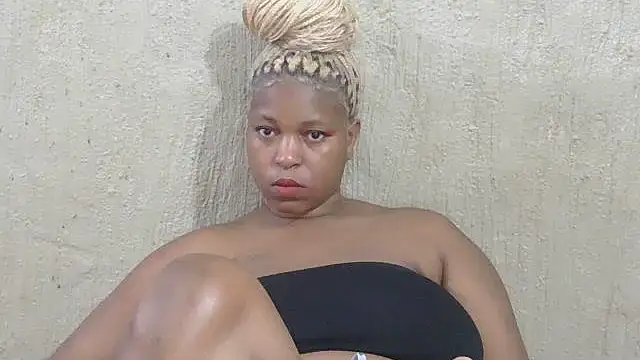 Snapshot of ZuriVixen chatting on October 16, 4:24 am ZuriVixen online show from October 16, 4:24 am