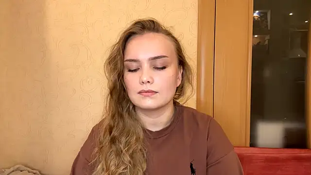 WillowSturiaIe online show from October 16, 9:32 am