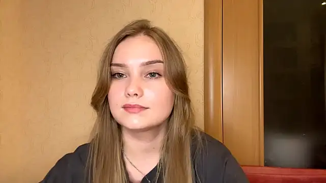 WillowSturiaIe online show from October 19, 1:12 pm