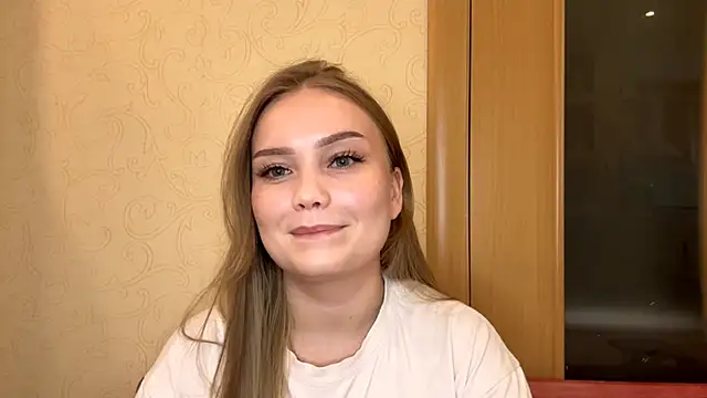 WillowSturiaIe online show from October 22, 10:37 am