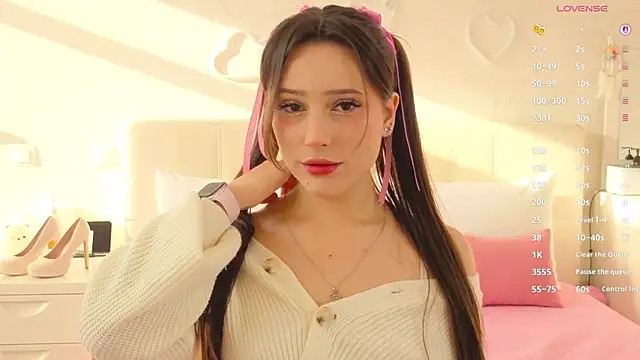 MoonliteDiva online show from December 3, 7:05 am