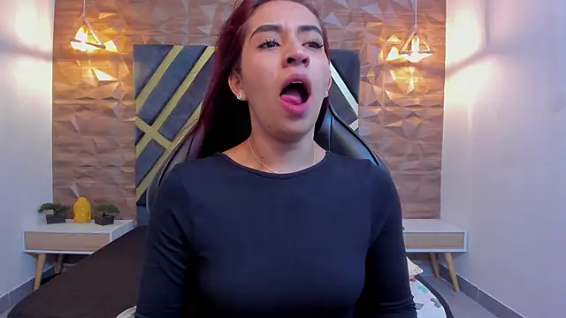 Vittoria Conti  online show from January 18, 1:37 pm