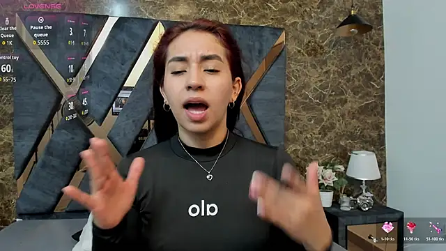 Vittoria Conti  online show from April 9, 5:18 pm