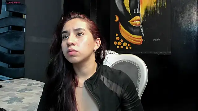 Vittoria Conti  online show from April 19, 3:55 pm