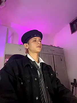 tylernova online show from December 2, 3:23 am